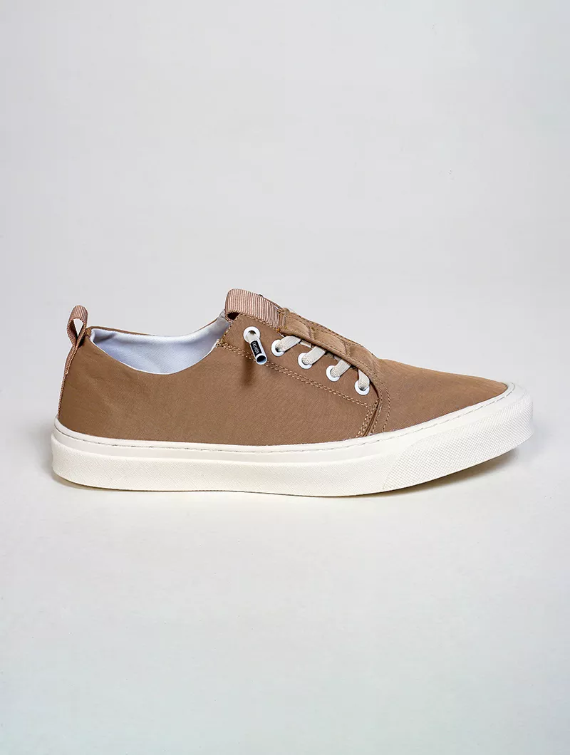 Baskets basses en toile